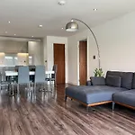 Luxury Jq Sky Garden - Free Parking